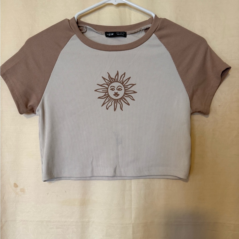 SHEIN Top, Women’s size Medium Brown and Beige Sun ☀️ Print Ribbed Crop Top